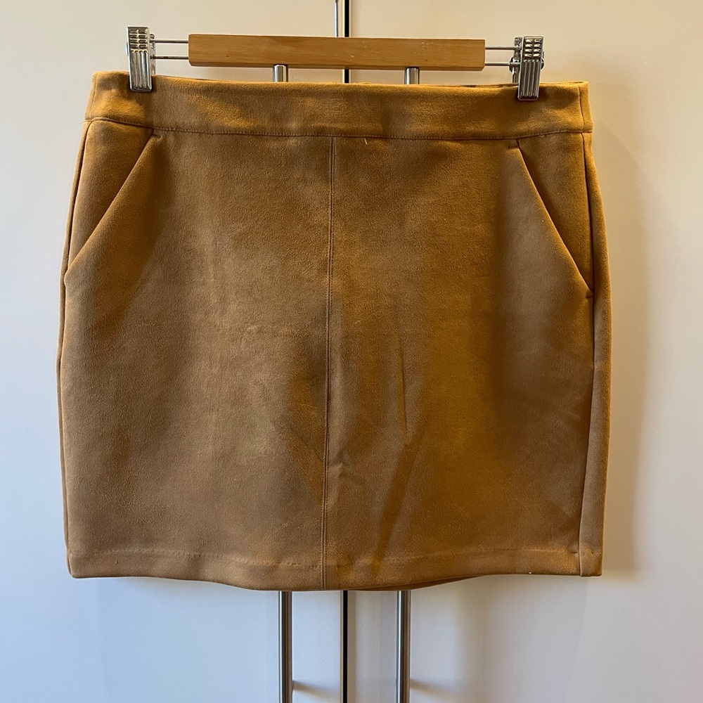 VERO MODA | Faux Suede Skirt Sz L